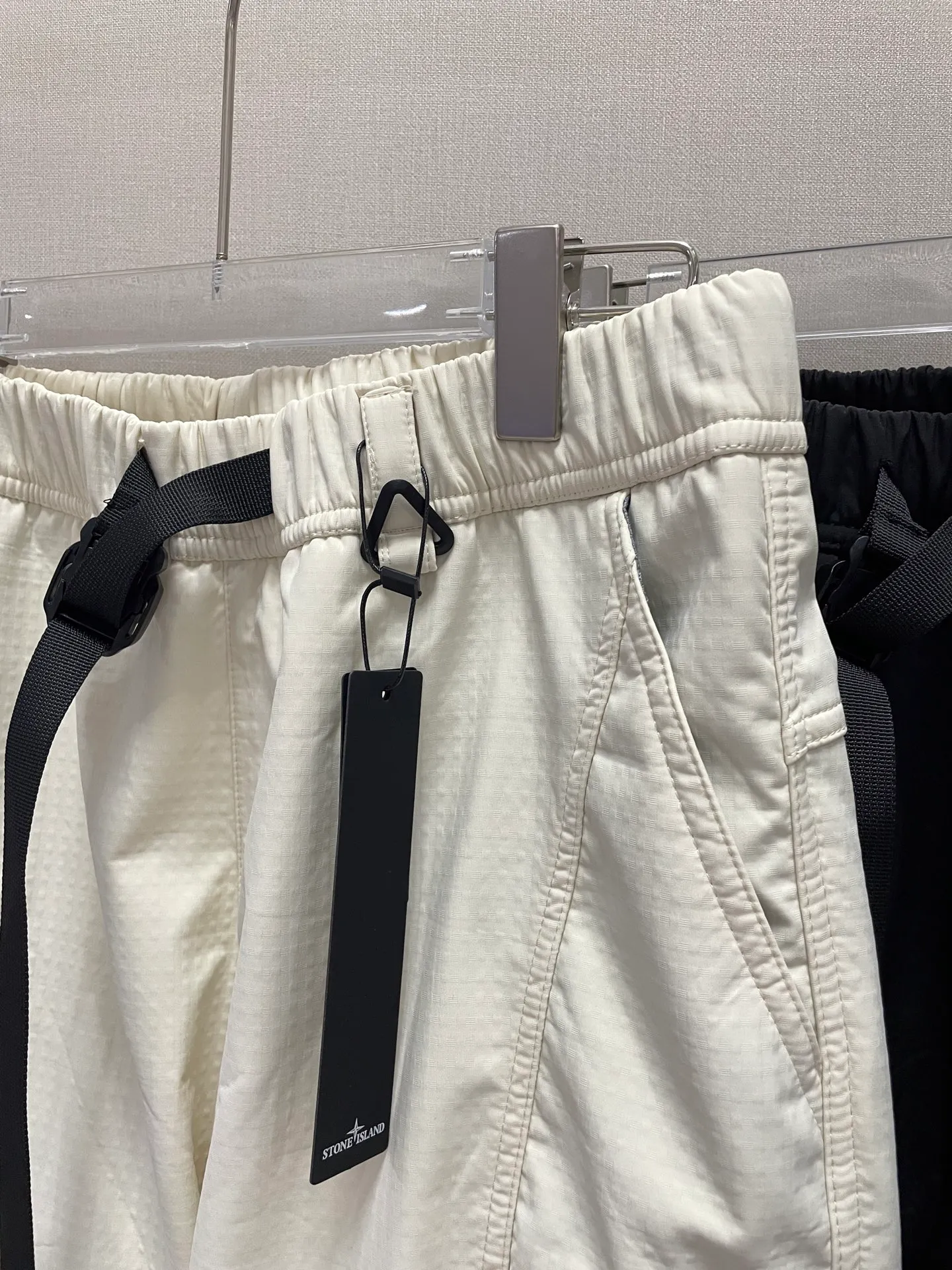Actual photo of apricot details # P280
